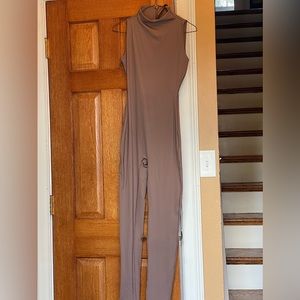 SKIMS - High Neck Bodysuit. (S)